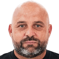 Manolo González